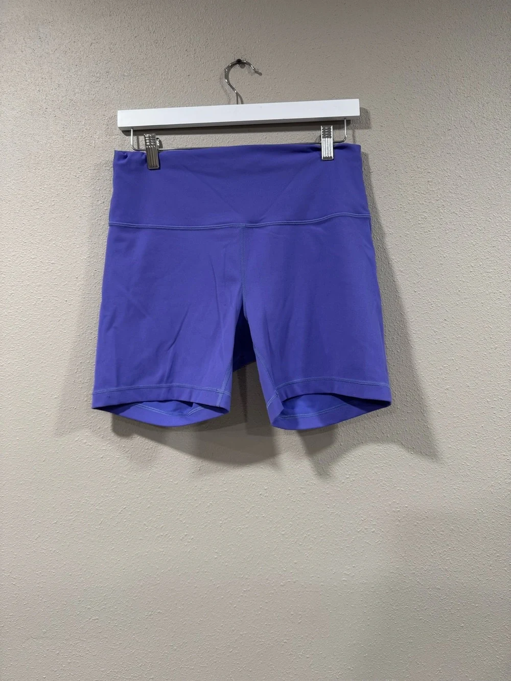 Lululemon Wonder Train High Rise Short 6” Size 12 - Picture 5 of 7